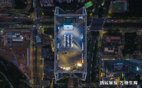深圳340米高空之上，华为P60发起“夜色圳美”深圳影像征集活动