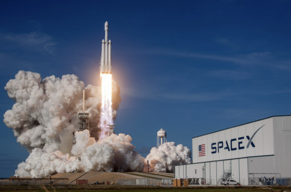 曝SpaceX在新融资中筹集7.5亿美元 估值达1370亿美元